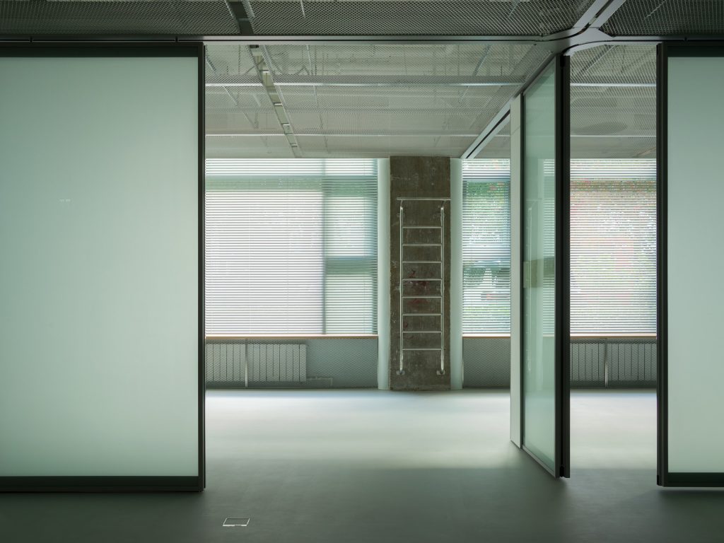 银杏空间 / Ginkgo, office interior in Beijing by GARDIN